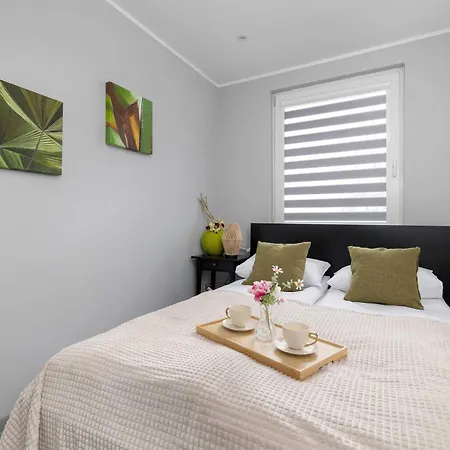 Bright Bardowskiego In Perfect For Remote Work By Renters * Katowice