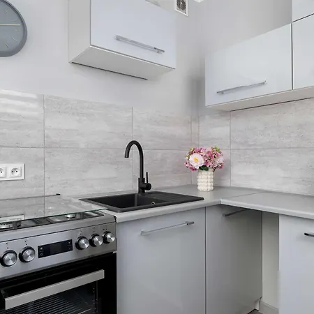 Bright Bardowskiego In Perfect For Remote Work By Renters * Katowice
